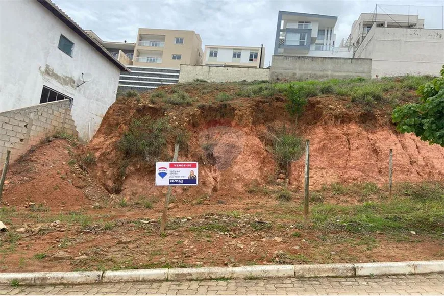 Foto 1 de Lote/Terreno à venda, 403m² em São Pedro, Juiz de Fora