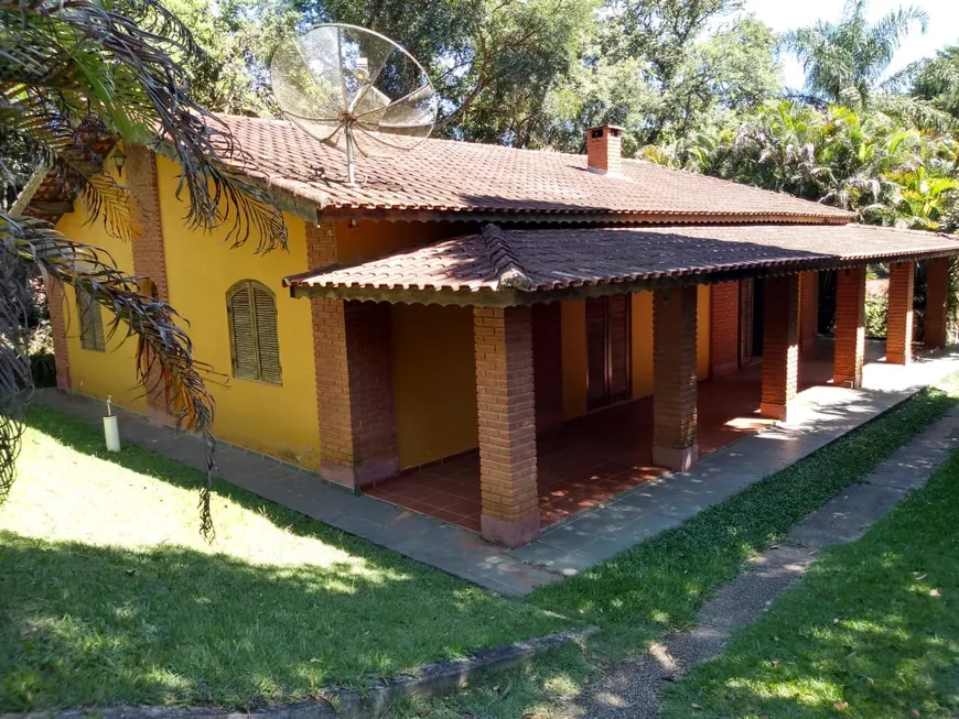 Foto 1 de Fazenda/Sítio com 4 Quartos à venda, 800m² em Maracanã, Jarinu