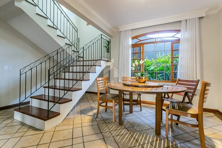 Foto 1 de Casa com 4 Quartos à venda, 334m² em Jardim Atlântico, Florianópolis