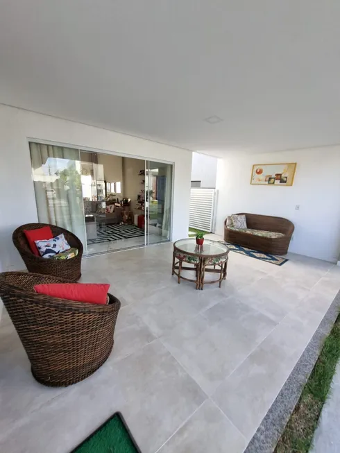 Foto 1 de Casa de Condomínio com 3 Quartos para alugar, 275m² em Jardim Limoeiro, Camaçari