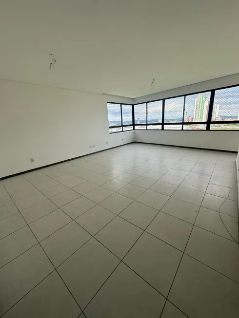 Foto 1 de Apartamento com 3 Quartos à venda, 155m² em Catole, Campina Grande