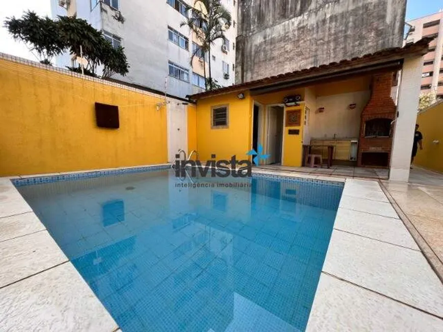 Foto 1 de Casa com 4 Quartos à venda, 190m² em Vila Matias, Santos