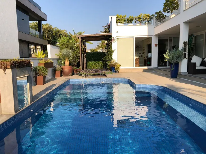 Foto 1 de Casa com 4 Quartos à venda, 450m² em Jurerê Internacional, Florianópolis