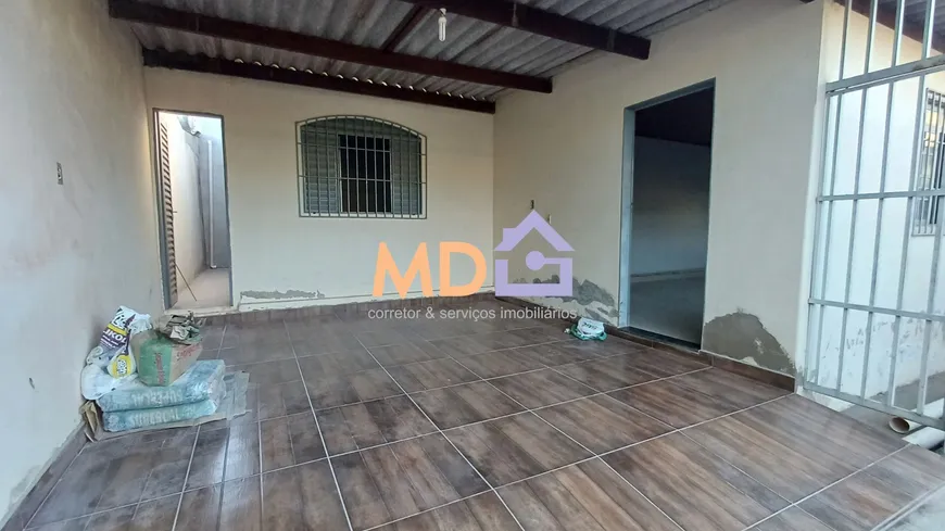 Foto 1 de Casa com 3 Quartos à venda, 100m² em Jardim Patrícia, Uberlândia