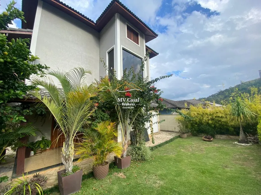 Foto 1 de Casa com 3 Quartos à venda, 248m² em Vargem Grande, Teresópolis