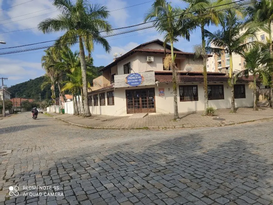 Foto 1 de Casa com 3 Quartos à venda, 10m² em Glória, Joinville