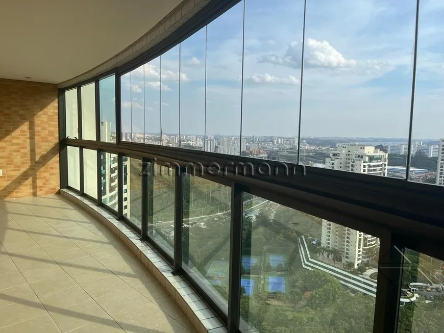 Foto 1 de Apartamento com 3 Quartos à venda, 192m² em Panamby, São Paulo