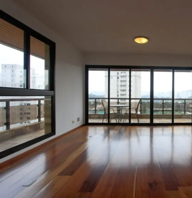 Foto 1 de Apartamento com 3 Quartos à venda, 212m² em Moema, São Paulo