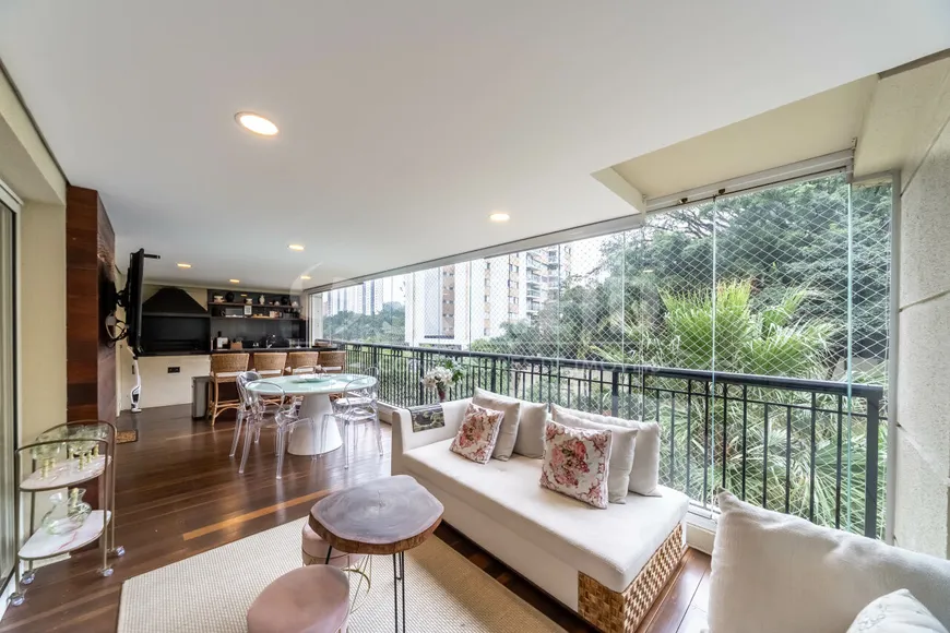 Foto 1 de Apartamento com 4 Quartos à venda, 310m² em Alto Da Boa Vista, São Paulo