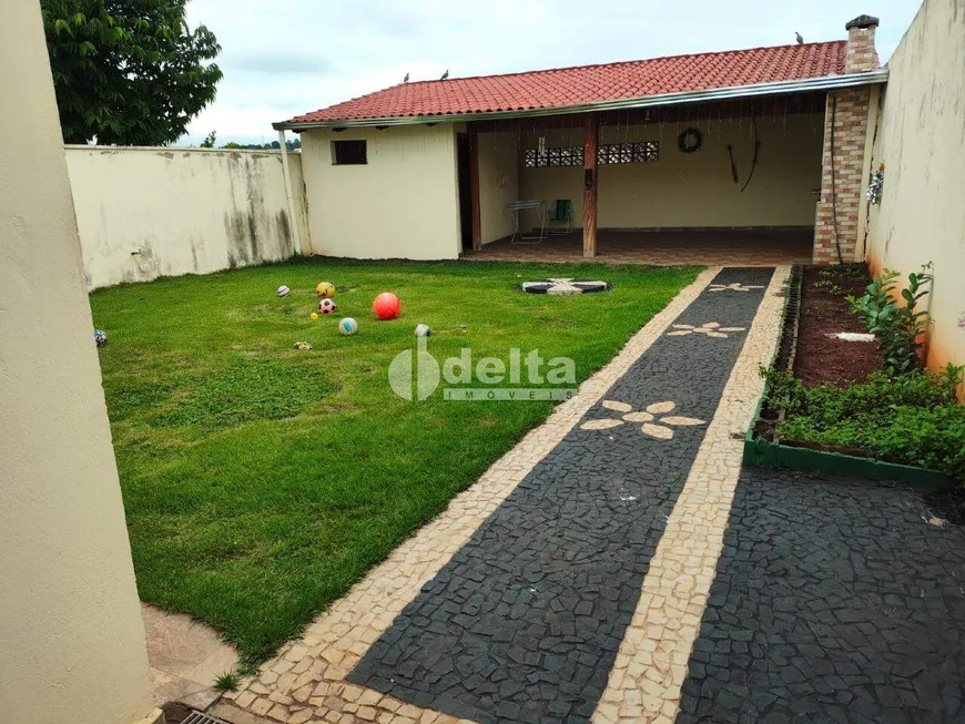 Foto 1 de Casa com 3 Quartos à venda, 124m² em Daniel Fonseca, Uberlândia