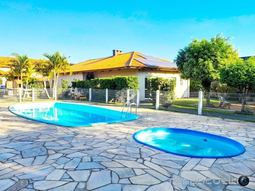 Foto 1 de Casa de Condomínio com 2 Quartos à venda, 89m² em Rio Branco, Canoas