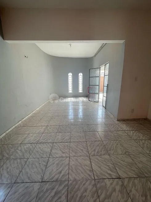 Foto 1 de Casa com 3 Quartos à venda, 10m² em Moçambinho, Teresina