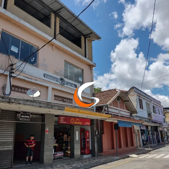 Foto 1 de Ponto Comercial com 1 Quarto para alugar, 70m² em Quissama, Petrópolis