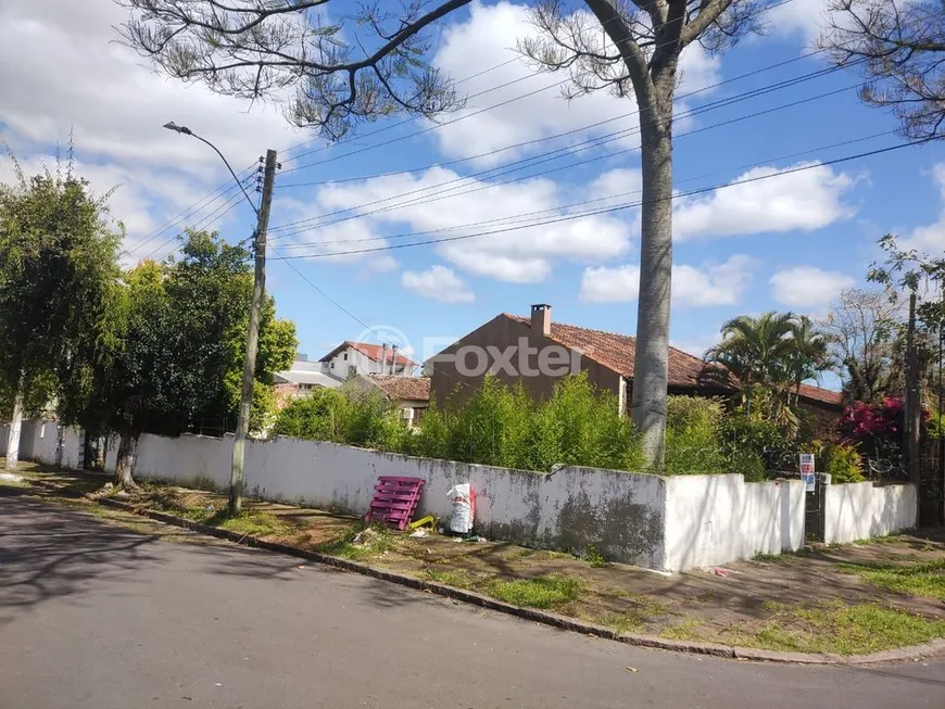 Foto 1 de Lote/Terreno à venda, 363m² em Cavalhada, Porto Alegre