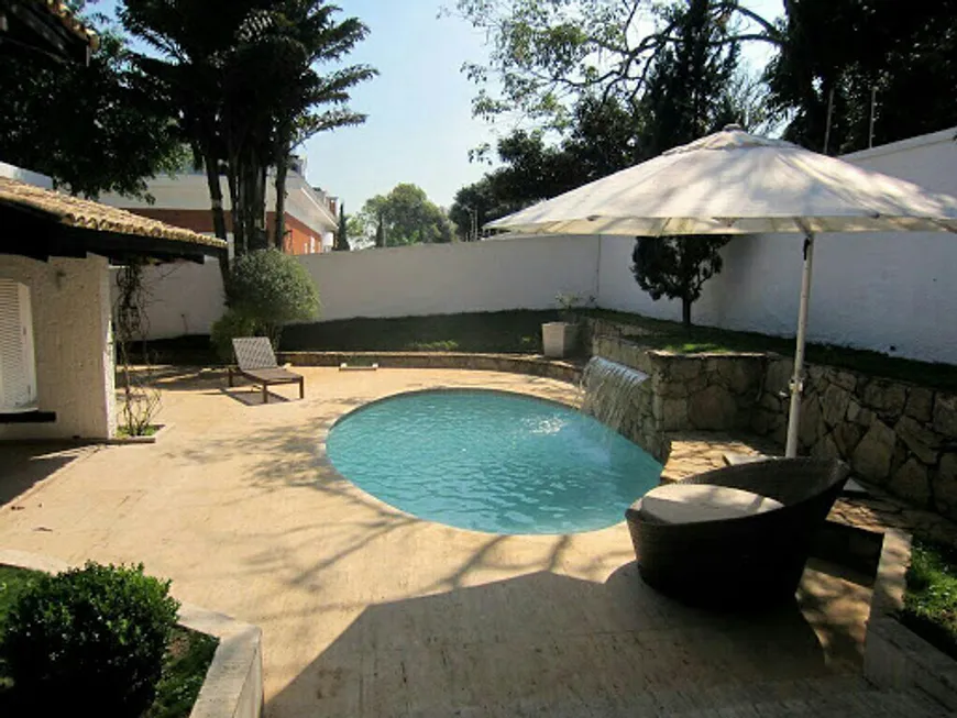Foto 1 de Casa com 3 Quartos para alugar, 490m² em Cidade Jardim, São Paulo