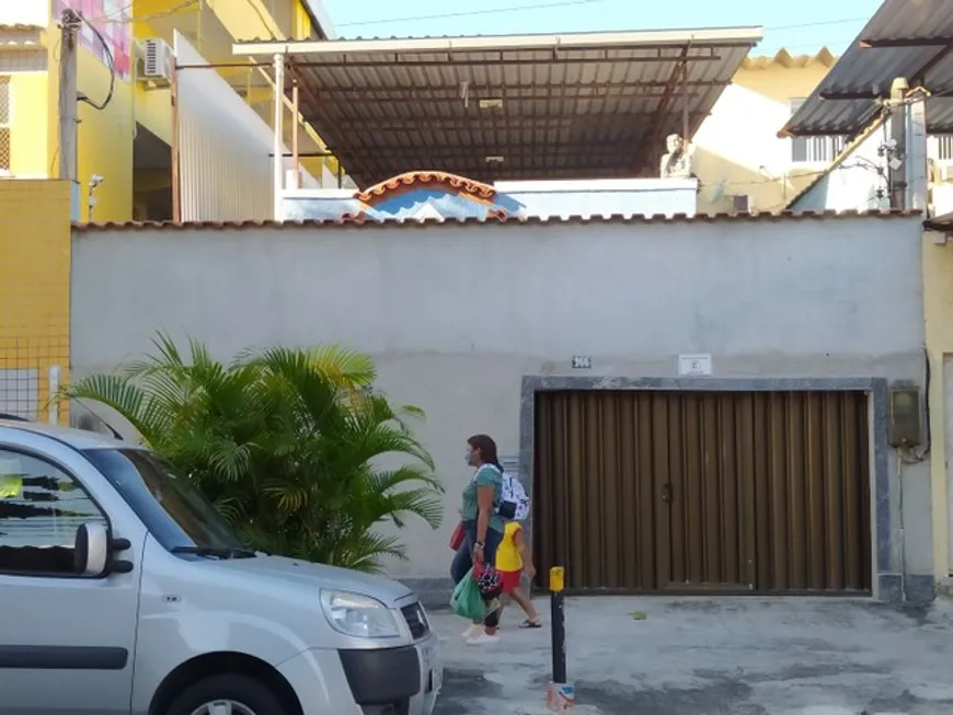 Foto 1 de Casa com 2 Quartos à venda, 240m² em Penha Circular, Rio de Janeiro