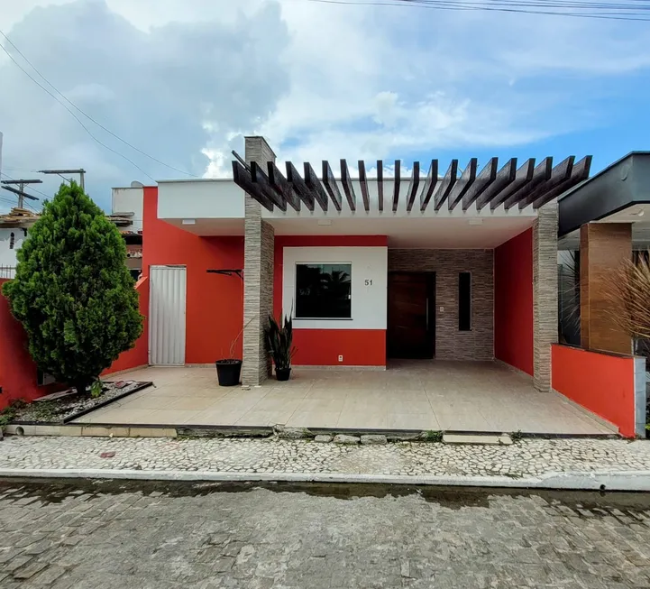 Foto 1 de Casa com 3 Quartos para alugar, 70m² em Registro, Feira de Santana