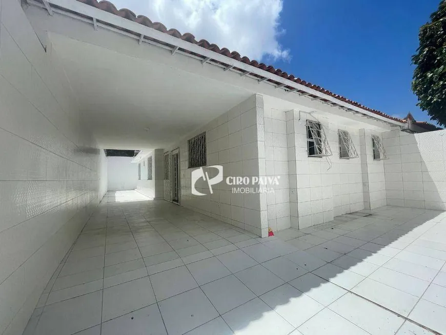 Foto 1 de Casa com 4 Quartos à venda, 129m² em Cambeba, Fortaleza