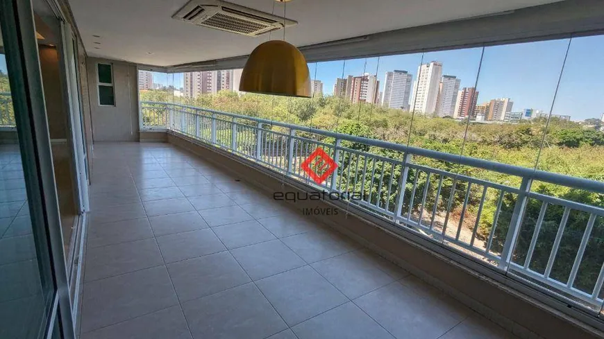 Foto 1 de Apartamento com 3 Quartos à venda, 220m² em Guararapes, Fortaleza