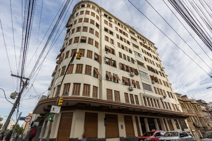 Foto 1 de Apartamento com 2 Quartos à venda, 70m² em Independência, Porto Alegre