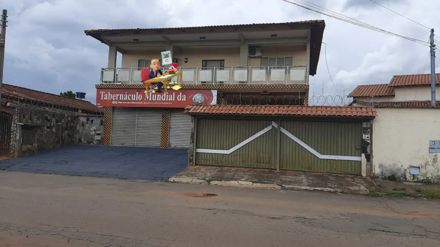 Foto 1 de Sobrado com 4 Quartos à venda, 343m² em Vila Regina, Goiânia