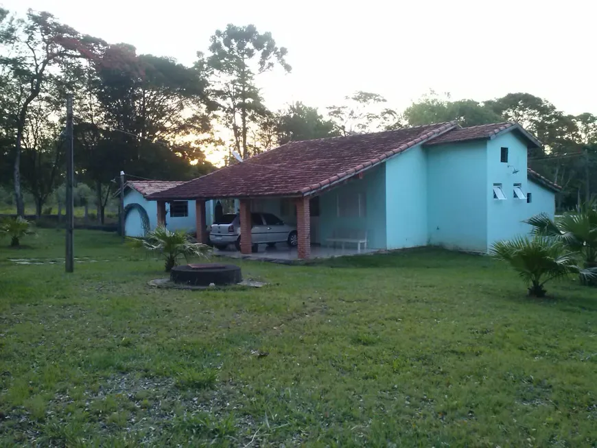 Foto 1 de Fazenda/Sítio com 2 Quartos à venda, 150m² em Area Rural de Itapetininga, Itapetininga