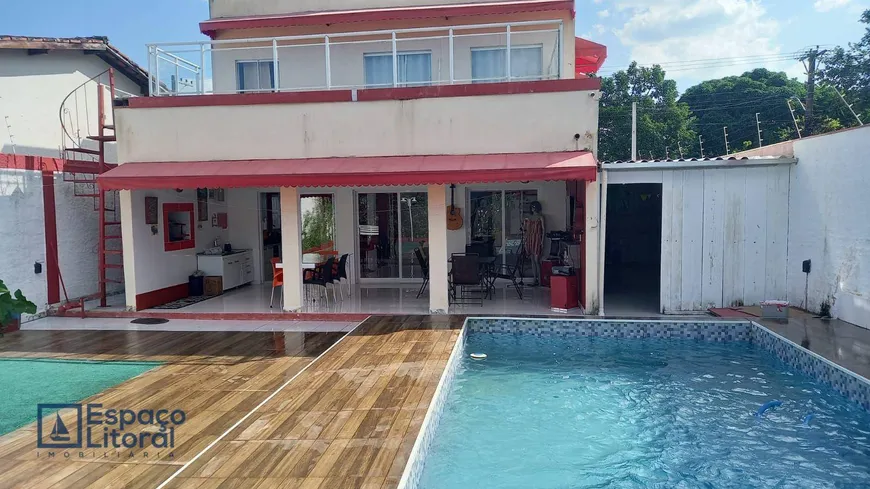 Foto 1 de Sobrado com 3 Quartos à venda, 208m² em Jardim Britânia, Caraguatatuba