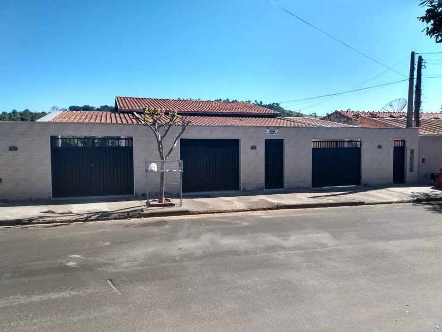 Foto 1 de Casa com 4 Quartos à venda, 281m² em Parque Florianopolis, Jaguariúna