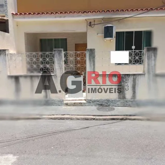 Foto 1 de Casa de Condomínio com 3 Quartos à venda, 63m² em Madureira, Rio de Janeiro