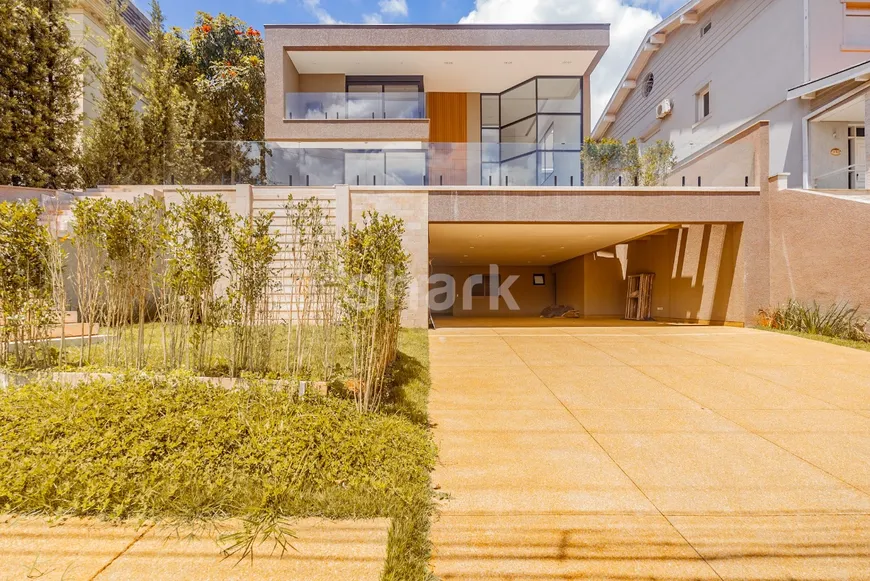 Foto 1 de Casa com 4 Quartos para venda ou aluguel, 550m² em Alphaville, Barueri