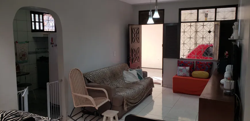 Foto 1 de Casa com 4 Quartos à venda, 200m² em Vila Peri, Fortaleza