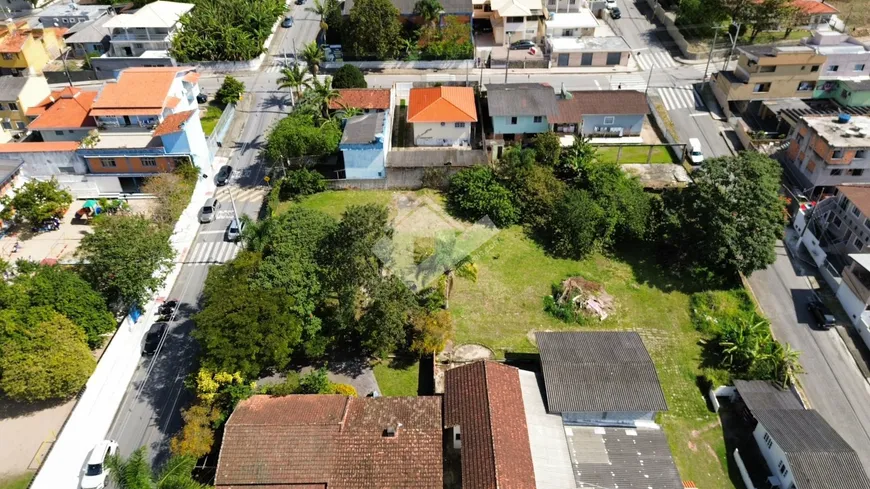 Foto 1 de Lote/Terreno à venda, 1621m² em Areias, São José