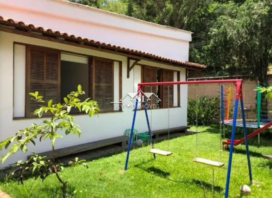 Foto 1 de Casa com 5 Quartos para venda ou aluguel, 240m² em Itaipava, Petrópolis