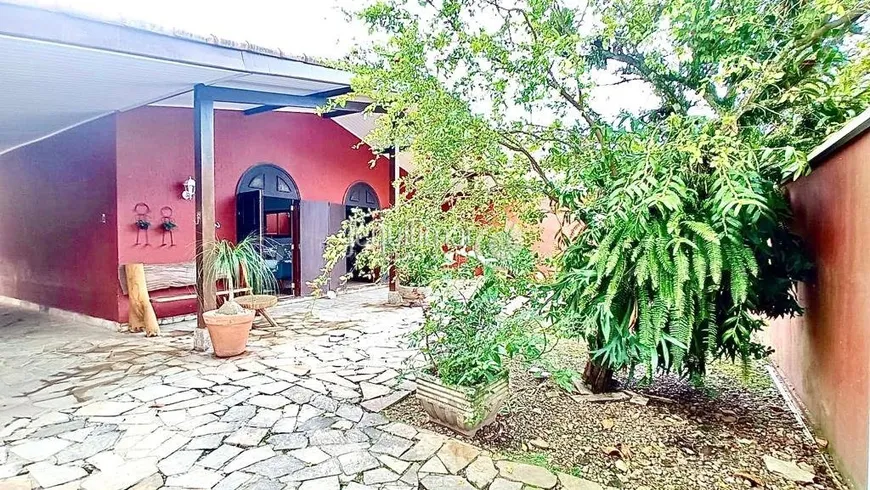 Foto 1 de Casa de Condomínio com 3 Quartos à venda, 310m² em Balneário Praia do Pernambuco, Guarujá