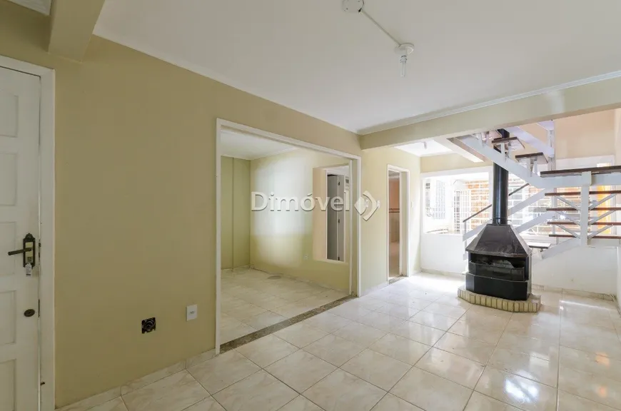 Foto 1 de Casa de Condomínio com 3 Quartos à venda, 83m² em Ipanema, Porto Alegre