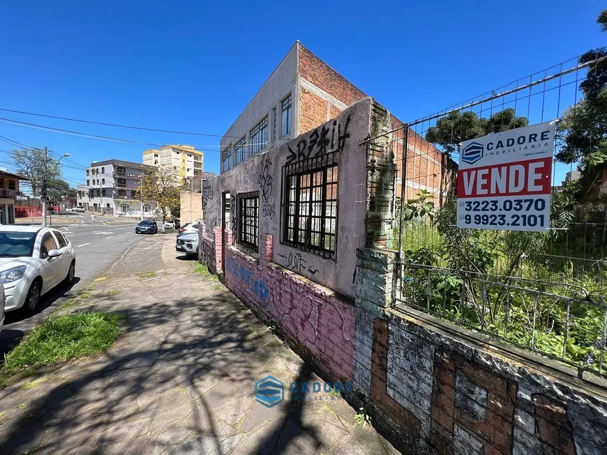 Foto 1 de Lote/Terreno à venda, 607m² em Rio Branco, Caxias do Sul