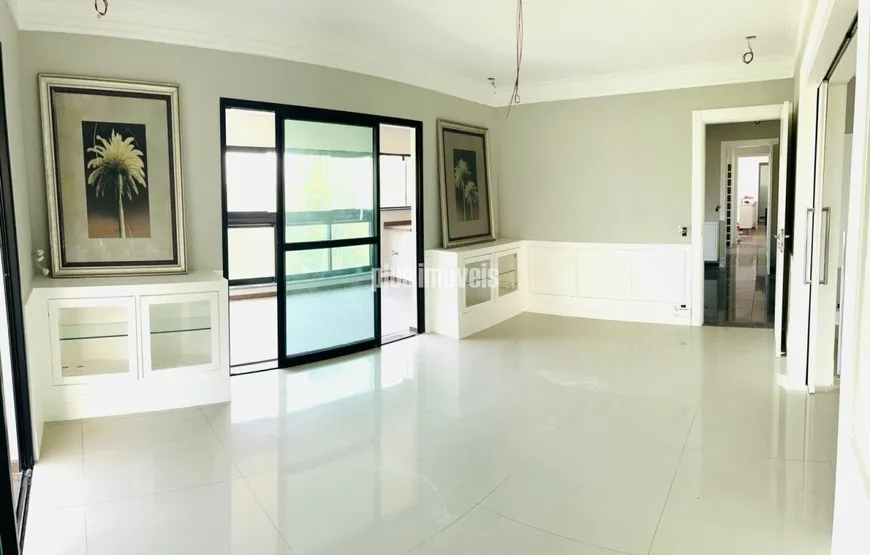 Foto 1 de Apartamento com 4 Quartos para alugar, 385m² em Panamby, São Paulo