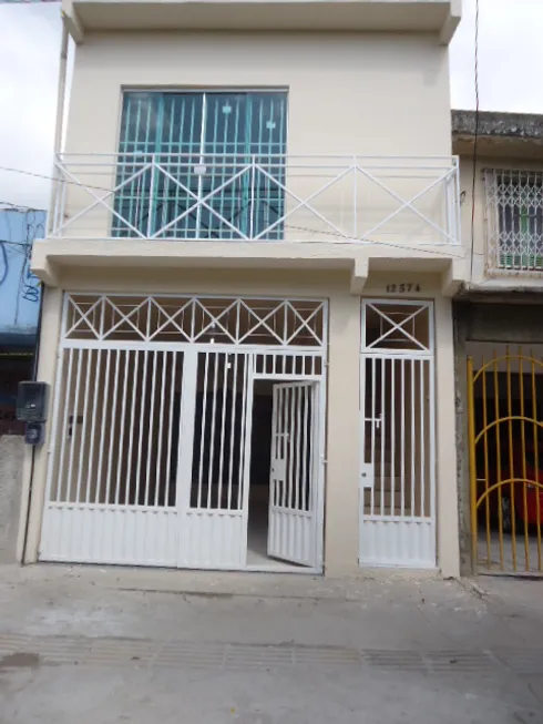 Foto 1 de Casa com 2 Quartos para alugar, 60m² em Umarizal, Belém