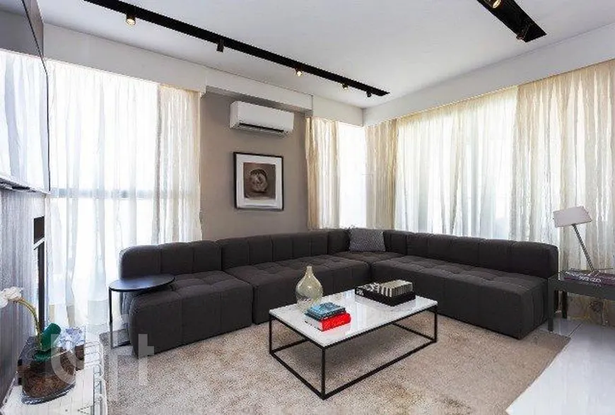 Foto 1 de Apartamento com 1 Quarto à venda, 98m² em Moema, São Paulo