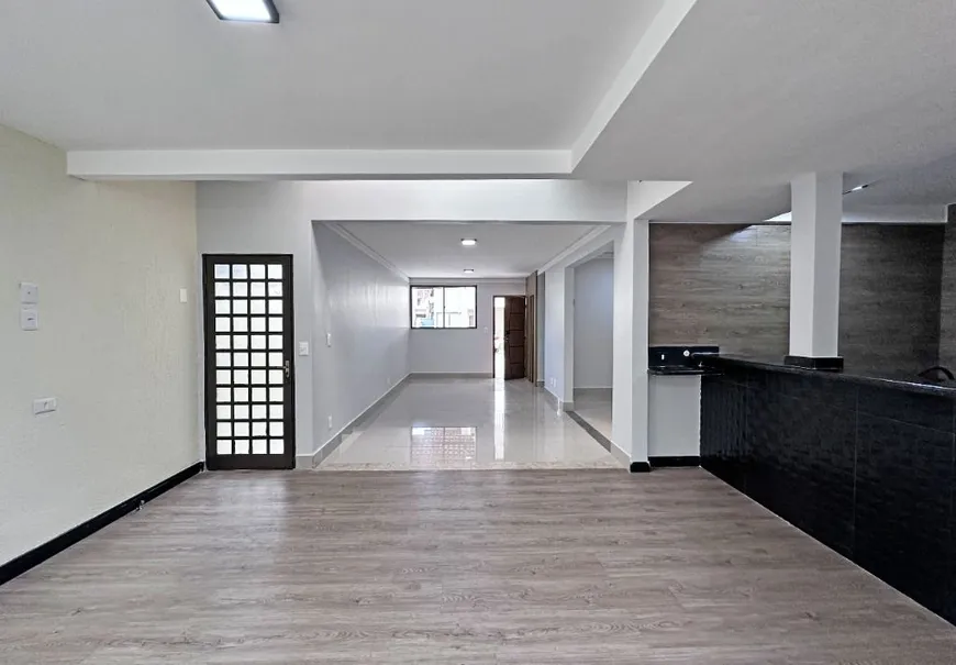 Foto 1 de Casa de Condomínio com 3 Quartos à venda, 212m² em Vila São João, Goiânia