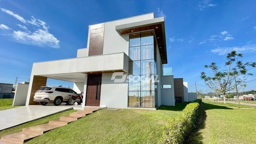 Foto 1 de Casa de Condomínio com 4 Quartos à venda, 340m² em Aeroclub, Porto Velho