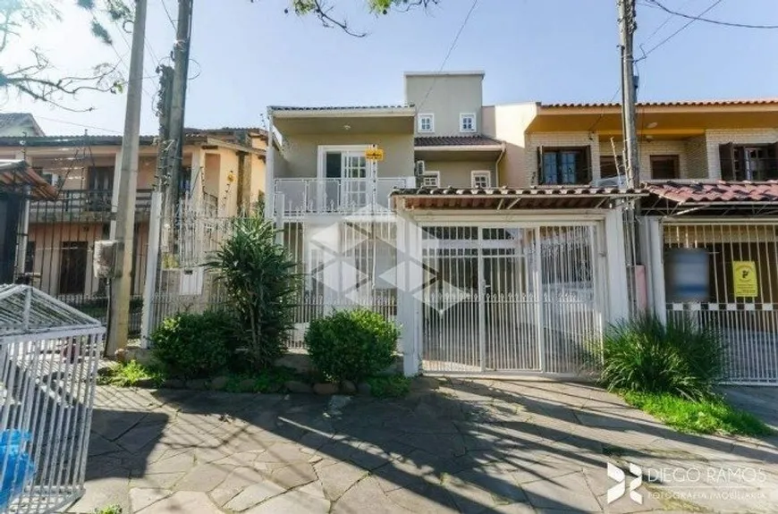 Foto 1 de Casa com 3 Quartos à venda, 231m² em Ipanema, Porto Alegre