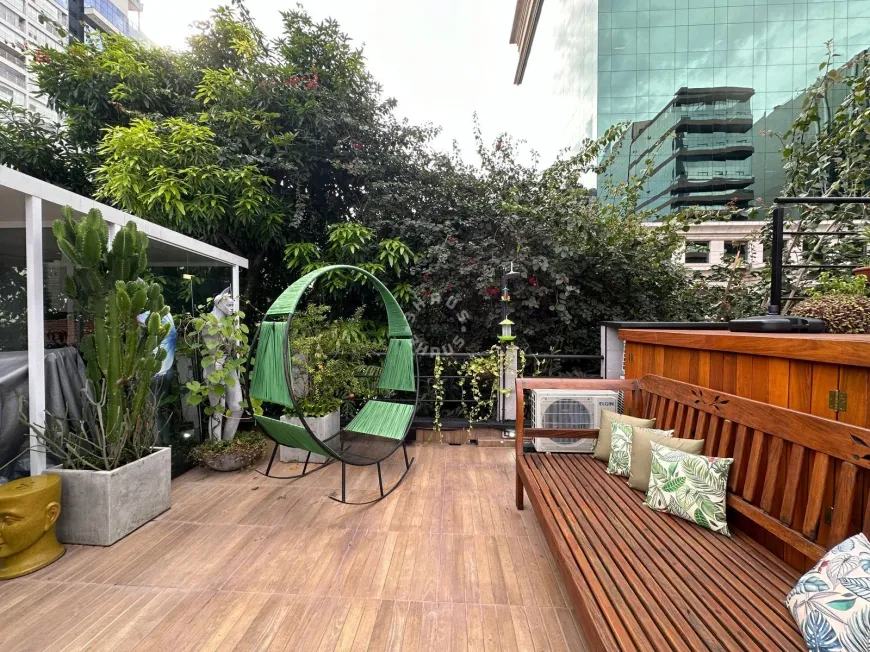 Foto 1 de Casa com 3 Quartos à venda, 200m² em Vila Olímpia, São Paulo