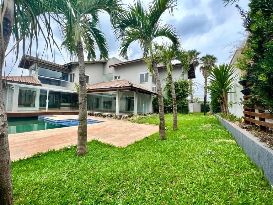Foto 1 de Casa de Condomínio com 4 Quartos à venda, 900m² em Residencial Lago Sul, Bauru