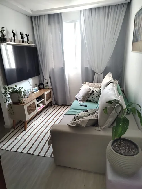 Foto 1 de Apartamento com 2 Quartos à venda, 40m² em Jardim do Lago, São Paulo