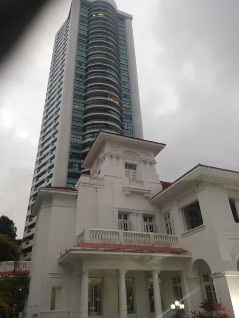 Foto 1 de Apartamento com 4 Quartos à venda, 218m² em Aflitos, Recife