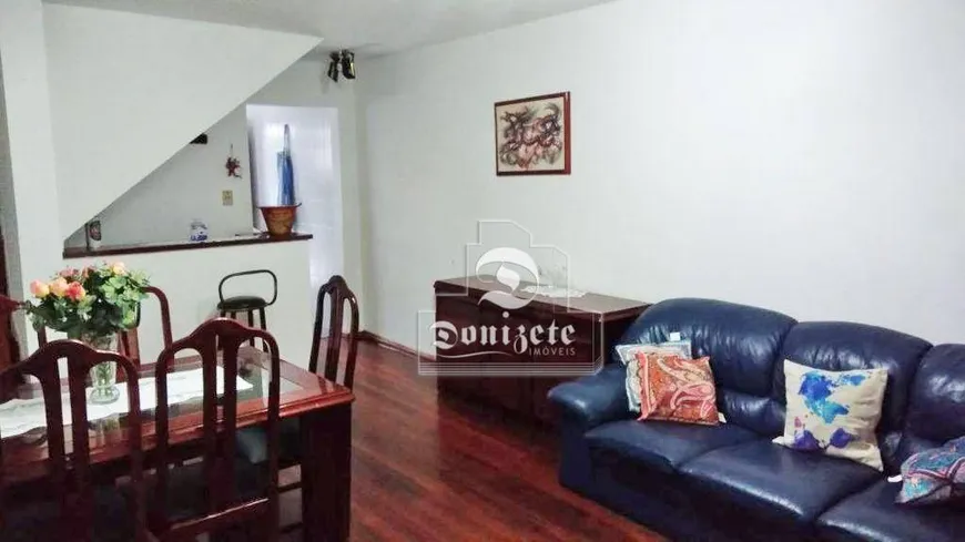 Foto 1 de Sobrado com 2 Quartos à venda, 90m² em Campestre, Santo André