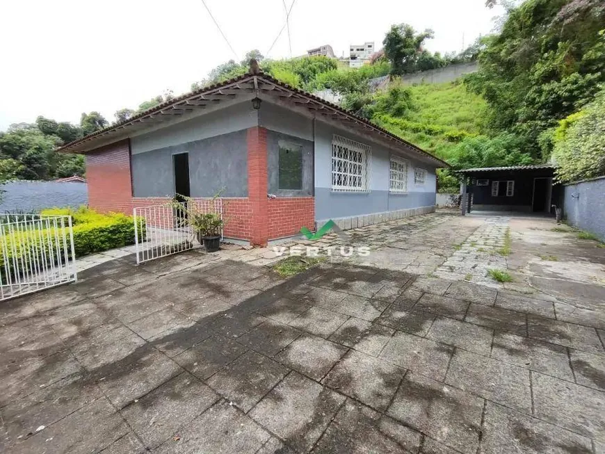 Foto 1 de Casa com 3 Quartos para alugar, 182m² em Vila Muqui, Teresópolis