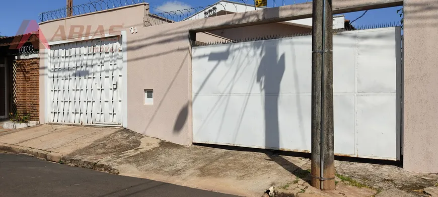 Foto 1 de Casa com 2 Quartos à venda, 170m² em Jardim Bandeirantes, São Carlos