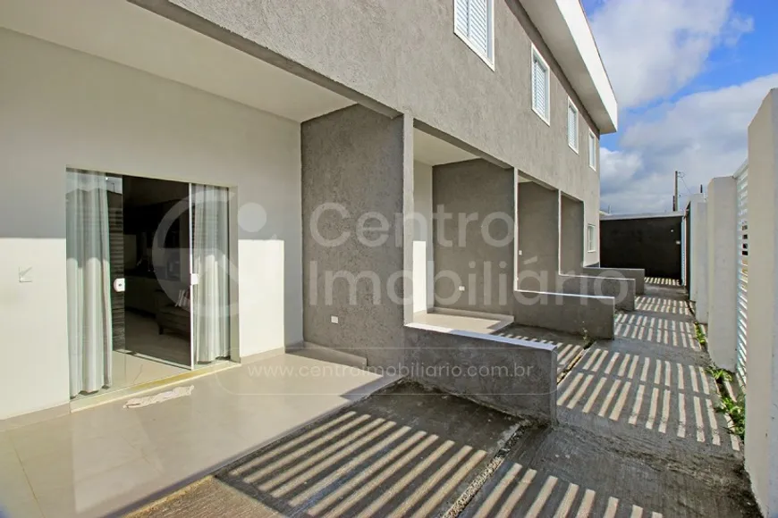 Foto 1 de Casa de Condomínio com 2 Quartos à venda, 49m² em Estancia Sao Jose, Peruíbe